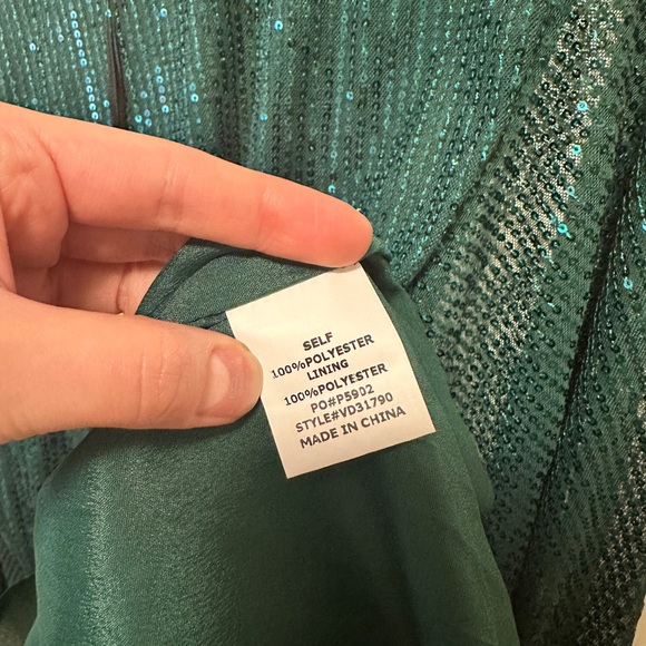 Green sequin dress (size S) from Pinkblush Store - Picture 2 of 8